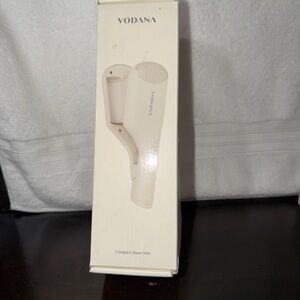 Compact Wave Iron - Cream Women's Hair Tool